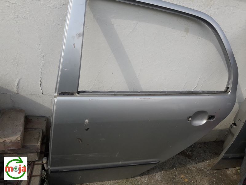 škoda fabia zadnja leva Vrata 6Y6833055